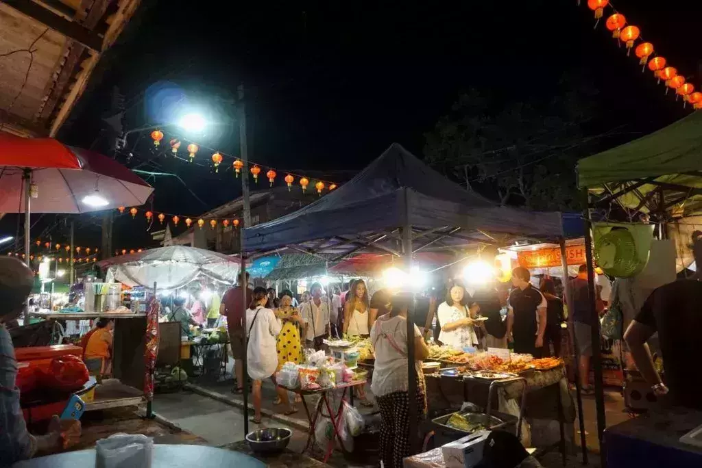 Lamai night market